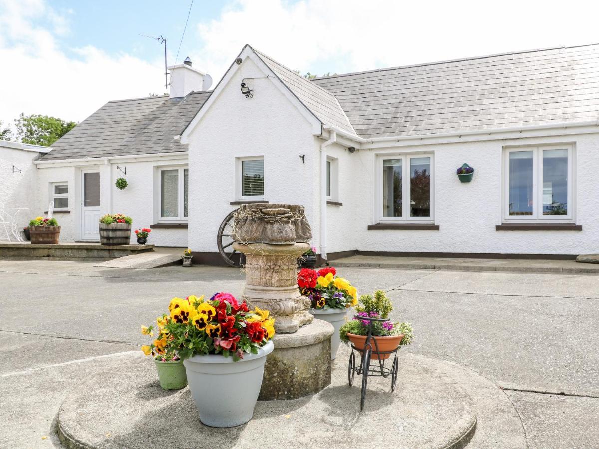Whispering Willows - The Bungalow *