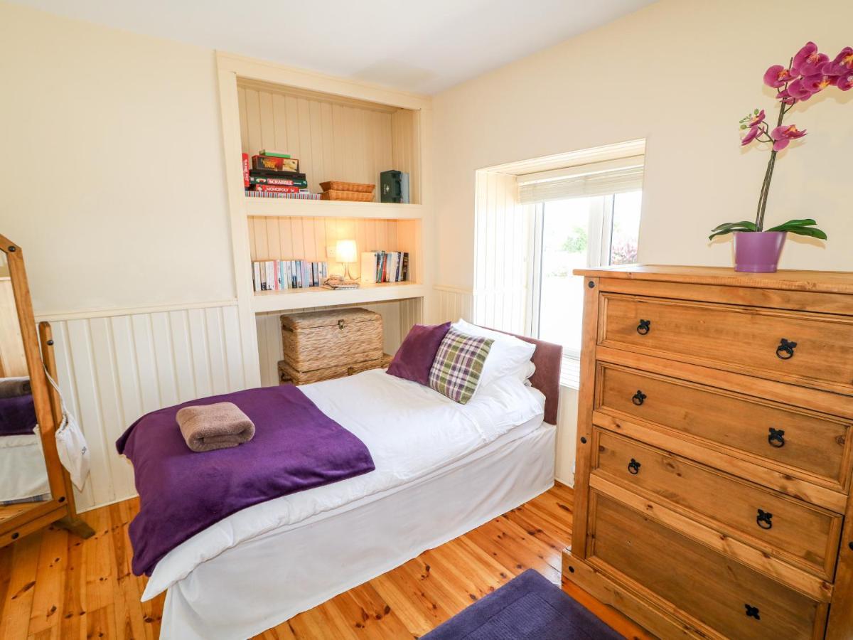Whispering Willows - The Bungalow *